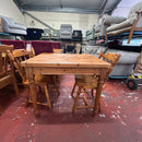 Kitchen table 2 chairs