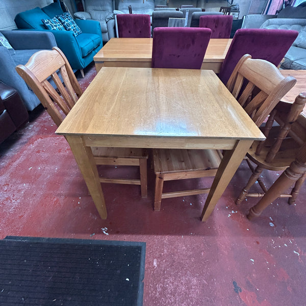 Kitchen Table and 2 chairs