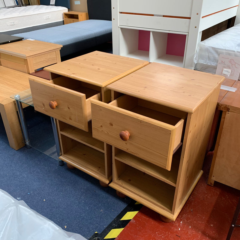 Bedside cabinets