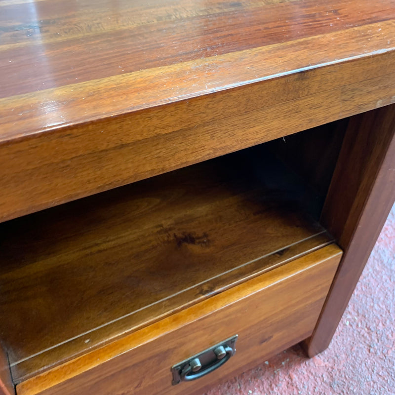 Bedside cabinets