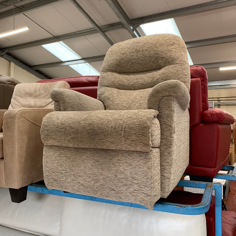 Rise and recliner armchair