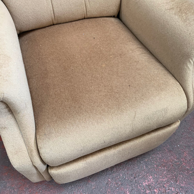 Rise and recliner armchair