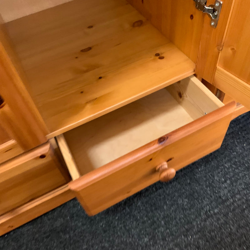 Triple wardrobe