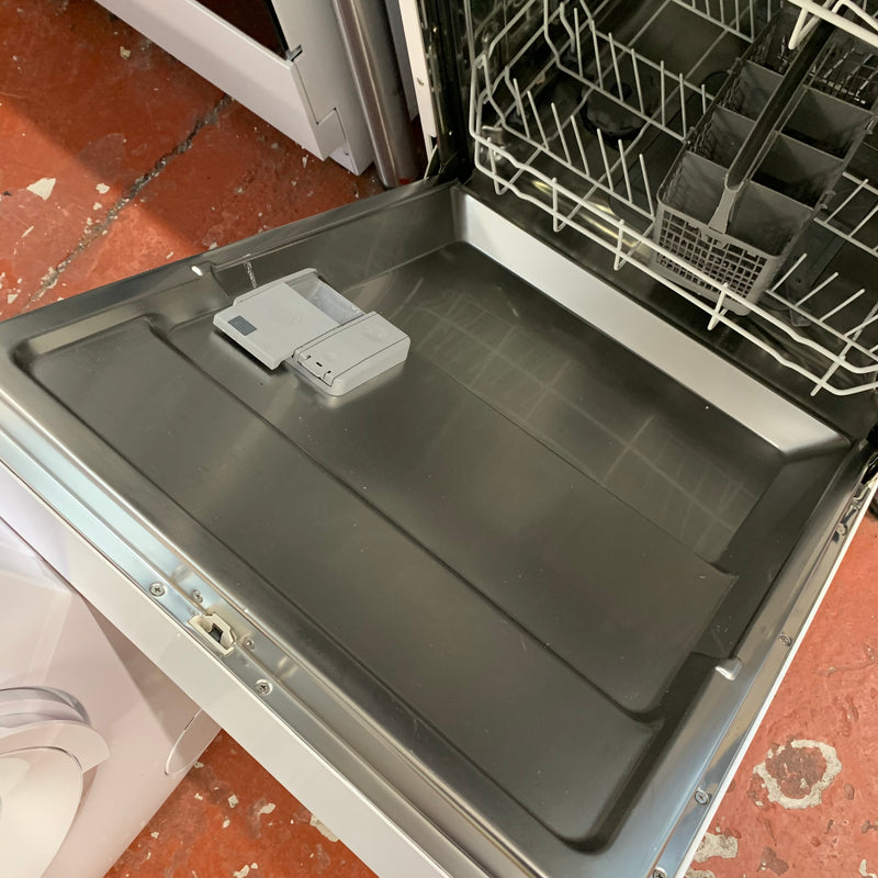 BUSH dishwasher