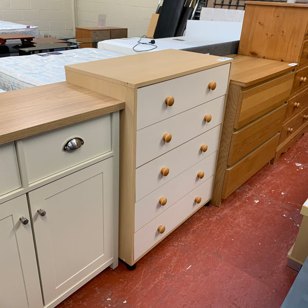 Chest of drawers