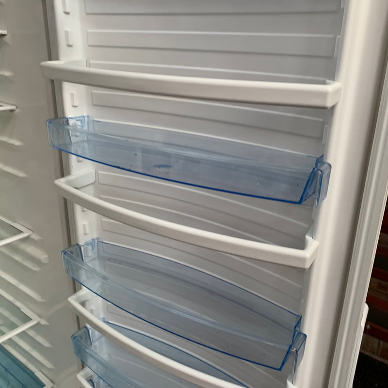 SCANDINOVA fridge