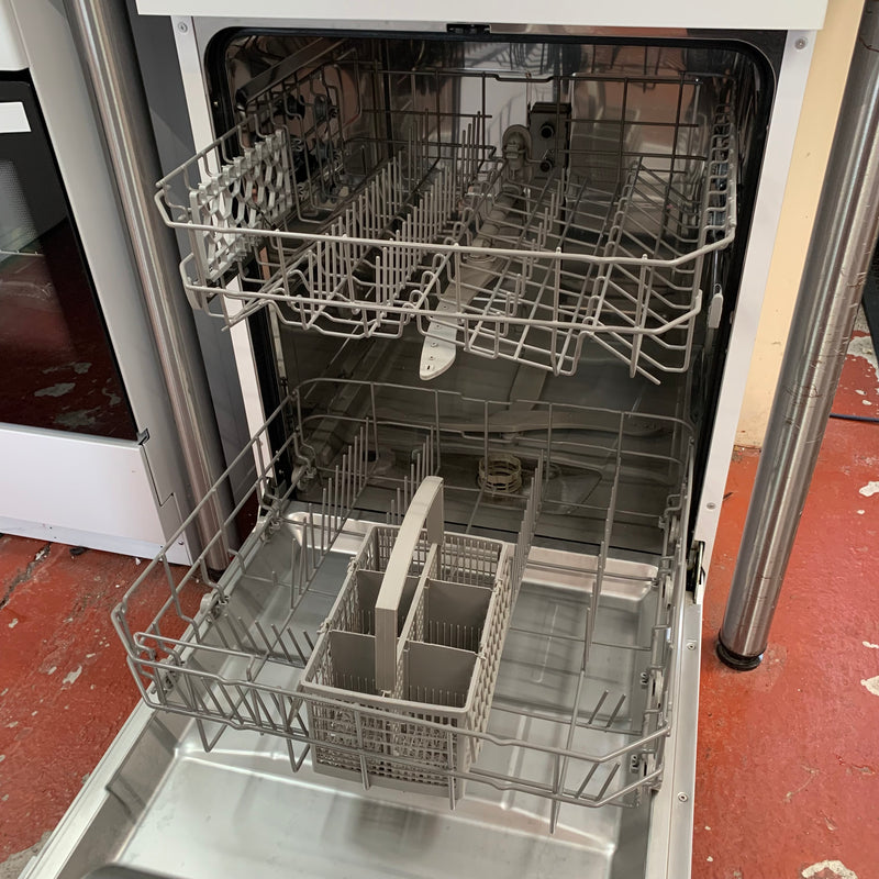 CURRYS dishwasher