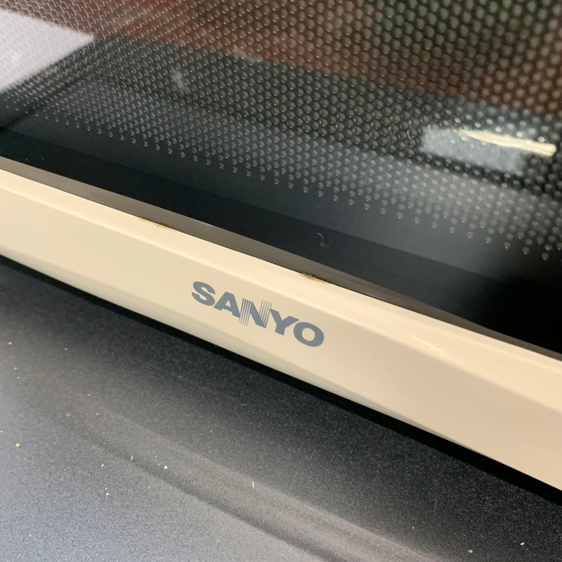 SANYO microwave