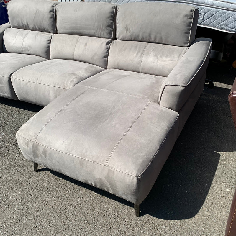 Recliner corner sofa