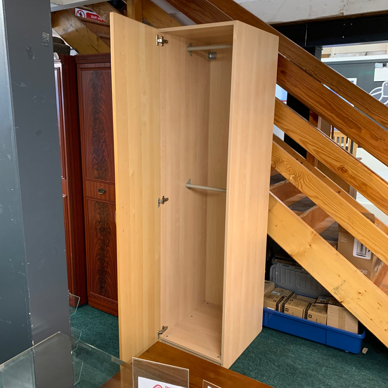 Single wardrobe