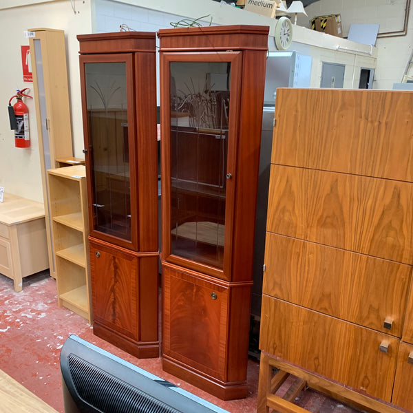 Display cabinet