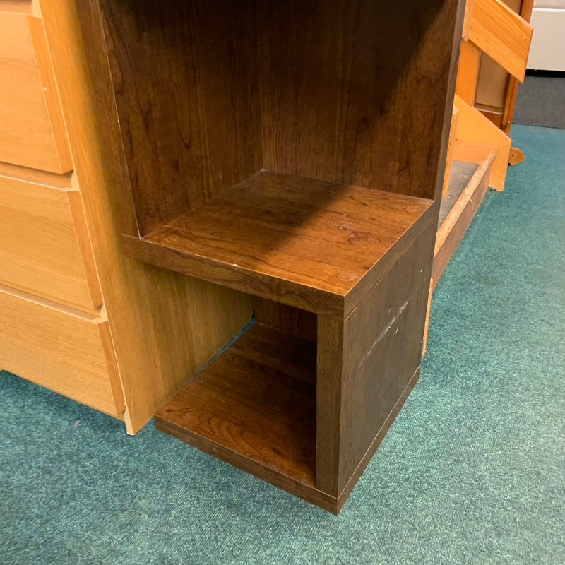 Shelving unit