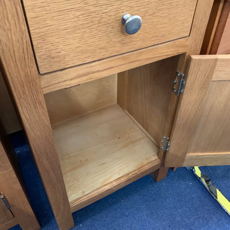 Bedside cabinets