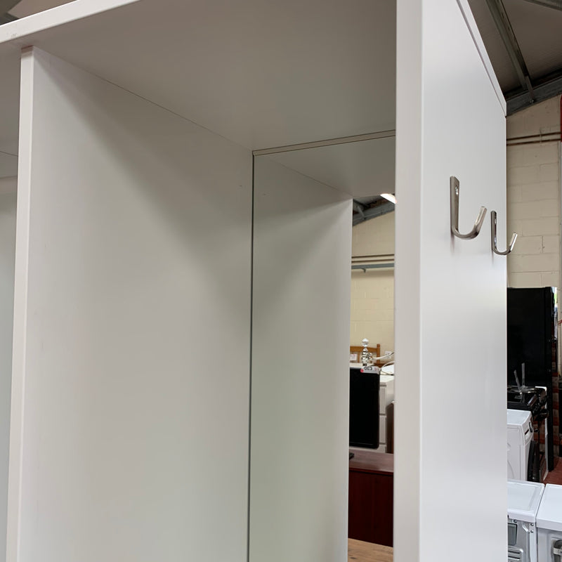 Single wardrobe
