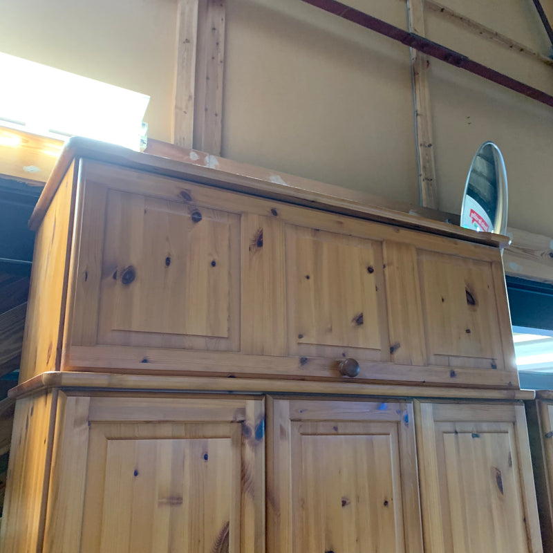 Triple wardrobe