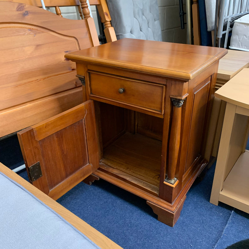 Bedside cabinet