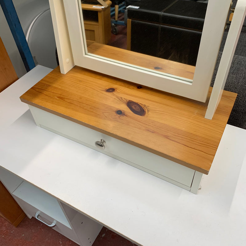 Dressing table