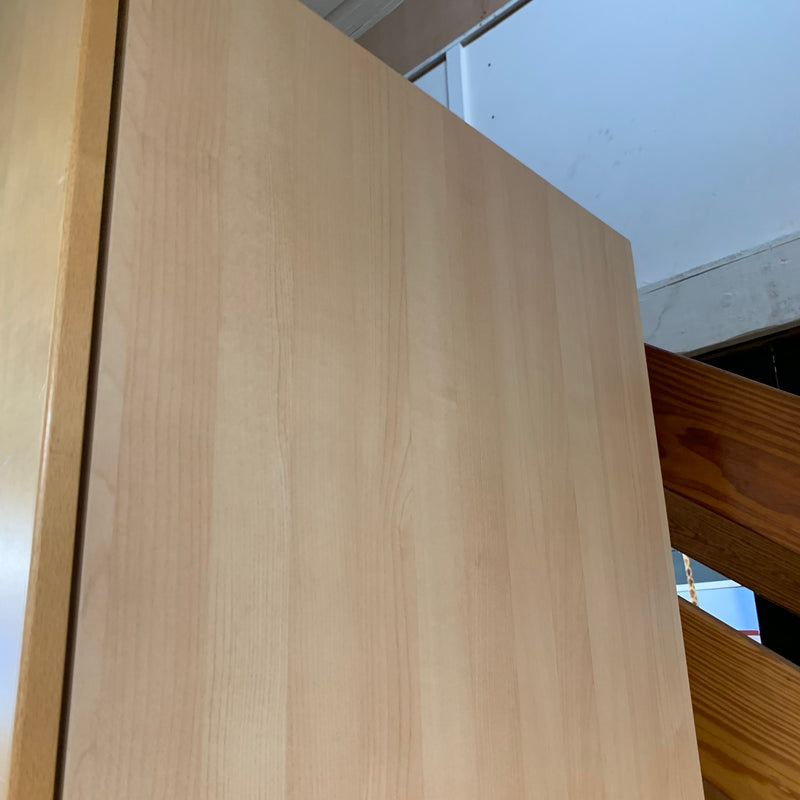 Single wardrobe