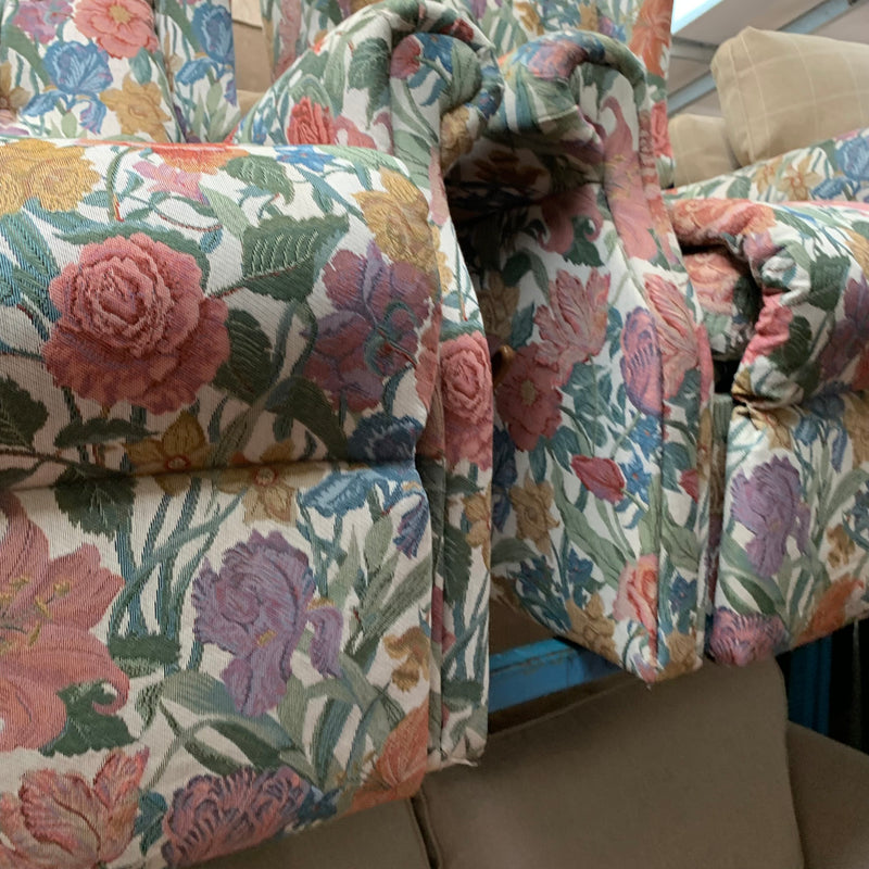 Recliner armchair