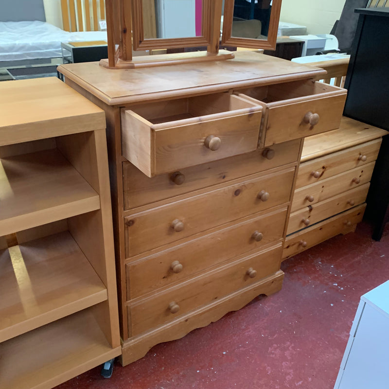 Chest of drawers