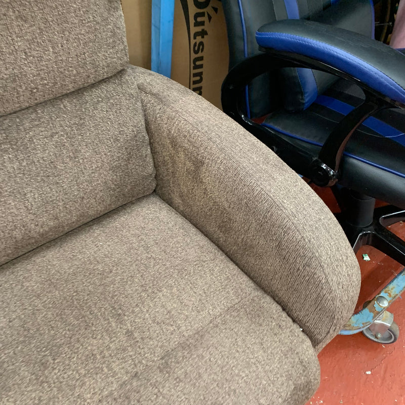 Rise and recliner armchair