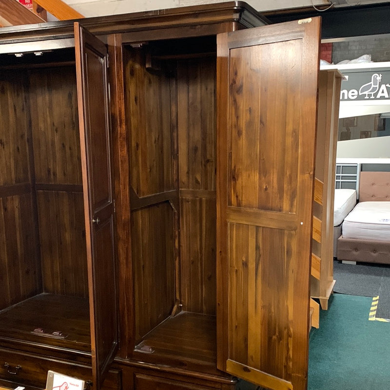 Triple wardrobe