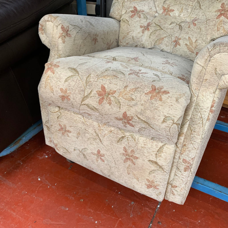 Recliner armchair