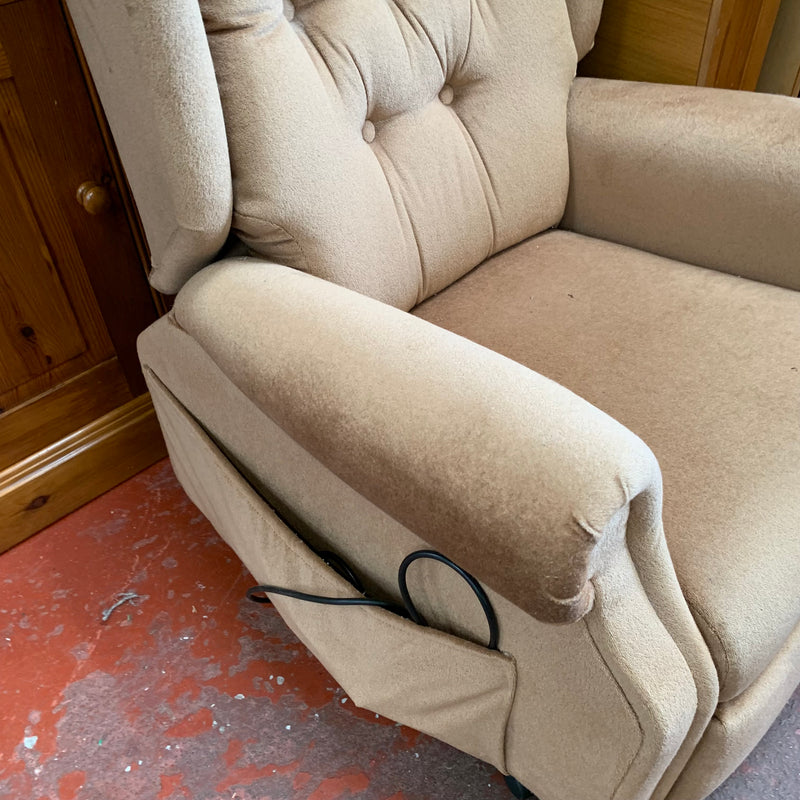 Rise and recliner armchair