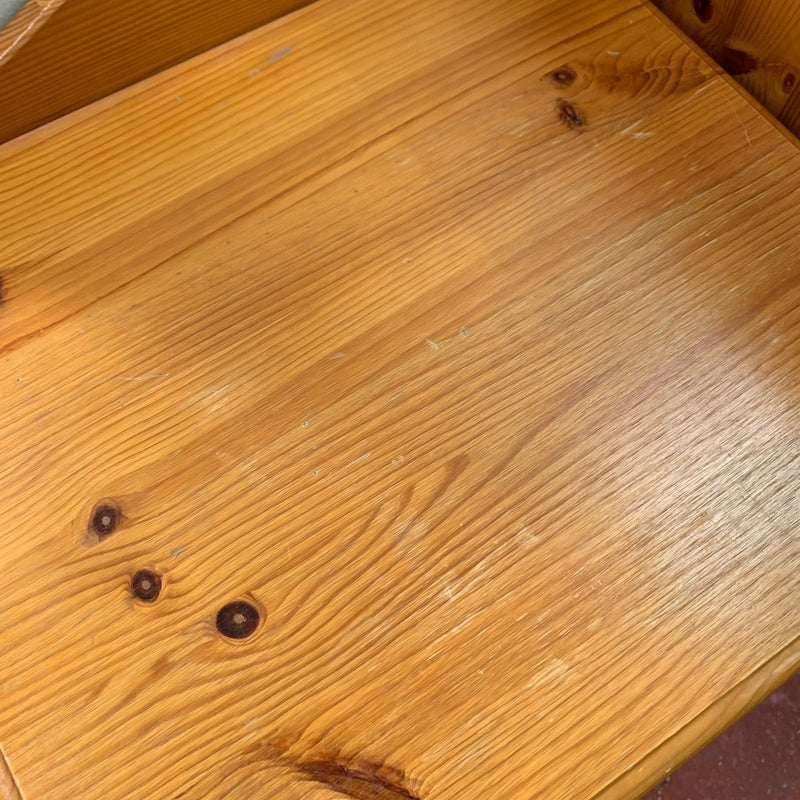 Bedside cabinet