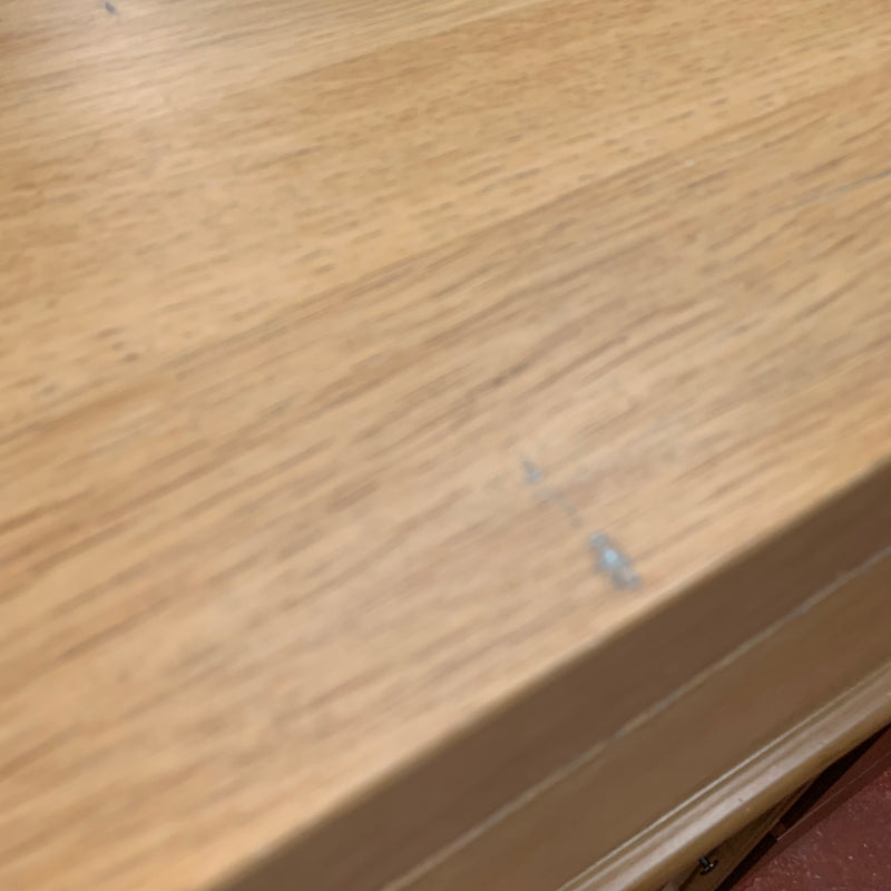 Dressing table