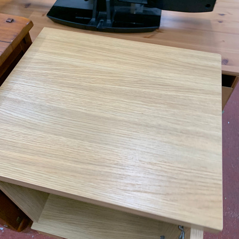 Side cabinet