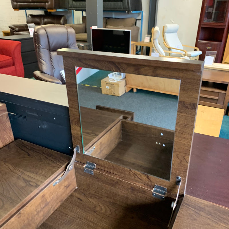 Dressing table