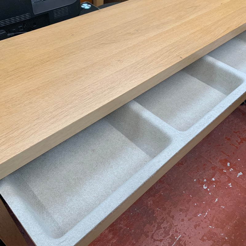 Dressing table