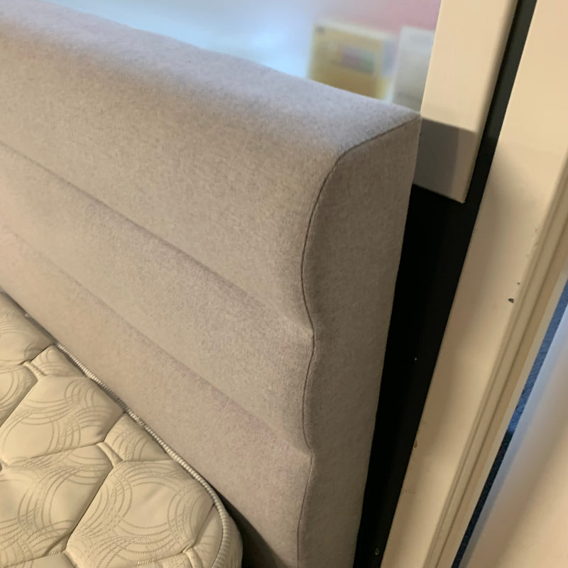 Single ottoman bed