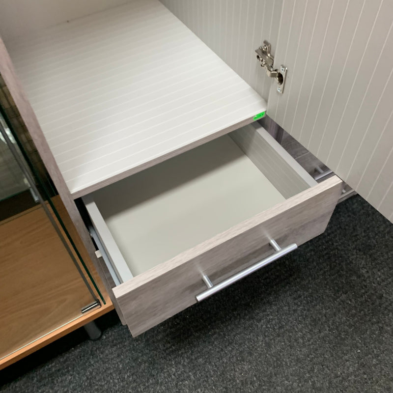 Single wardrobe