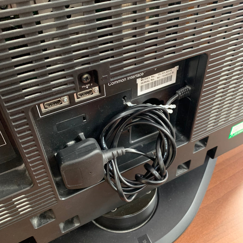 PANASONIC TV