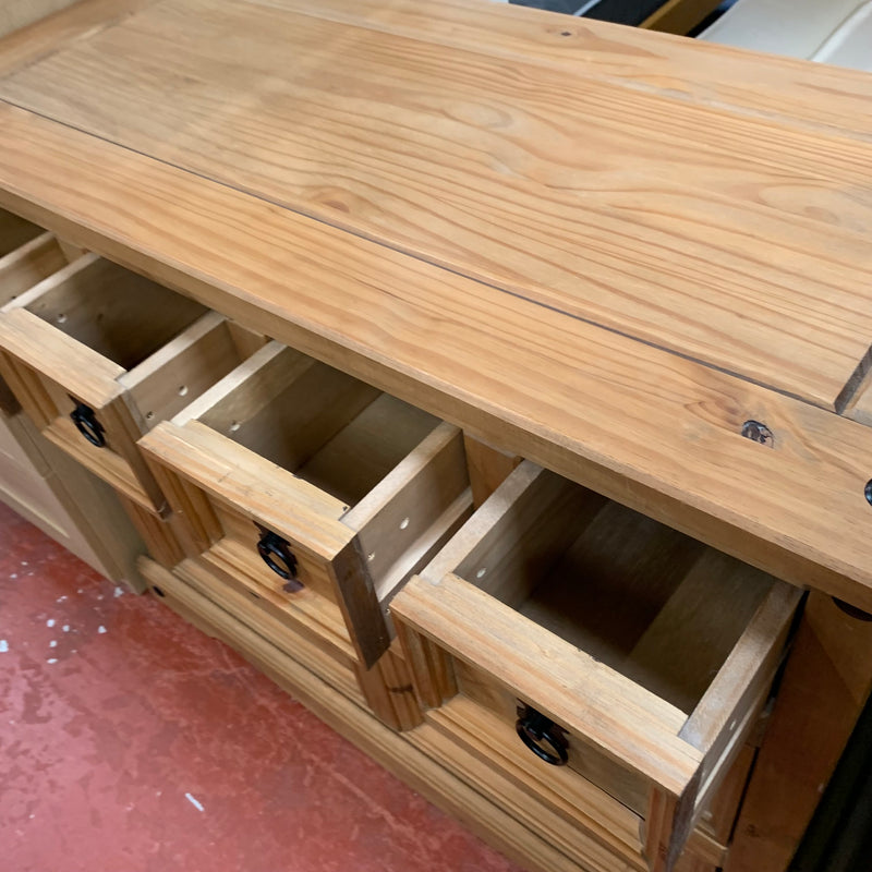 Chest of drawers