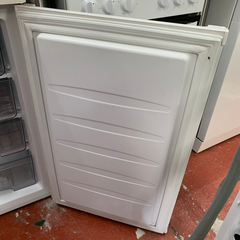 CURRYS freezer