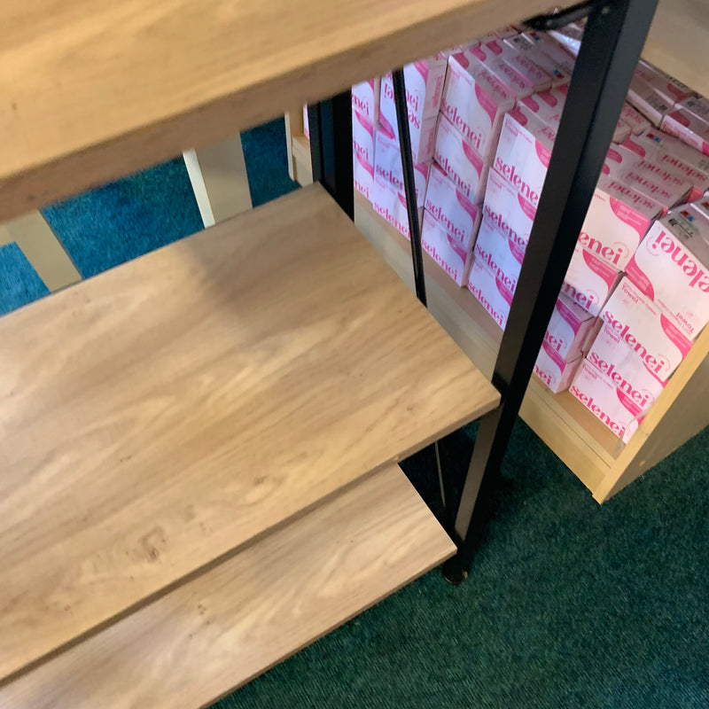 Shelving unit