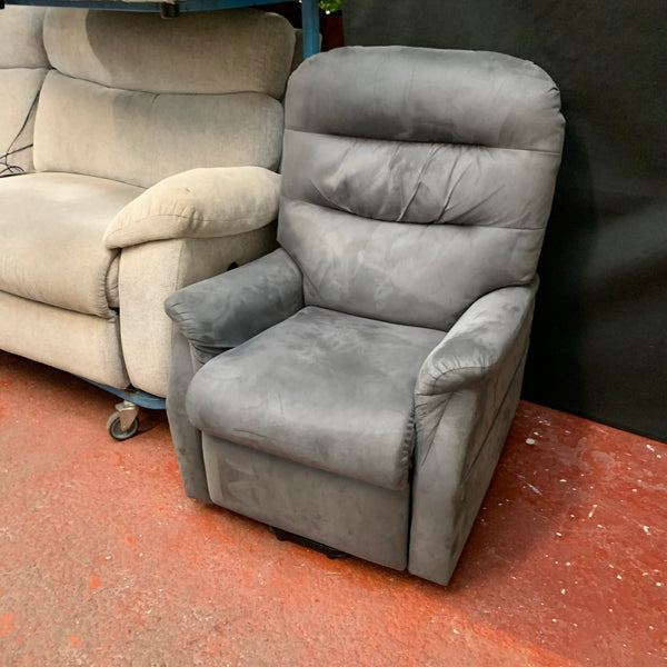 Rise and recliner armchair