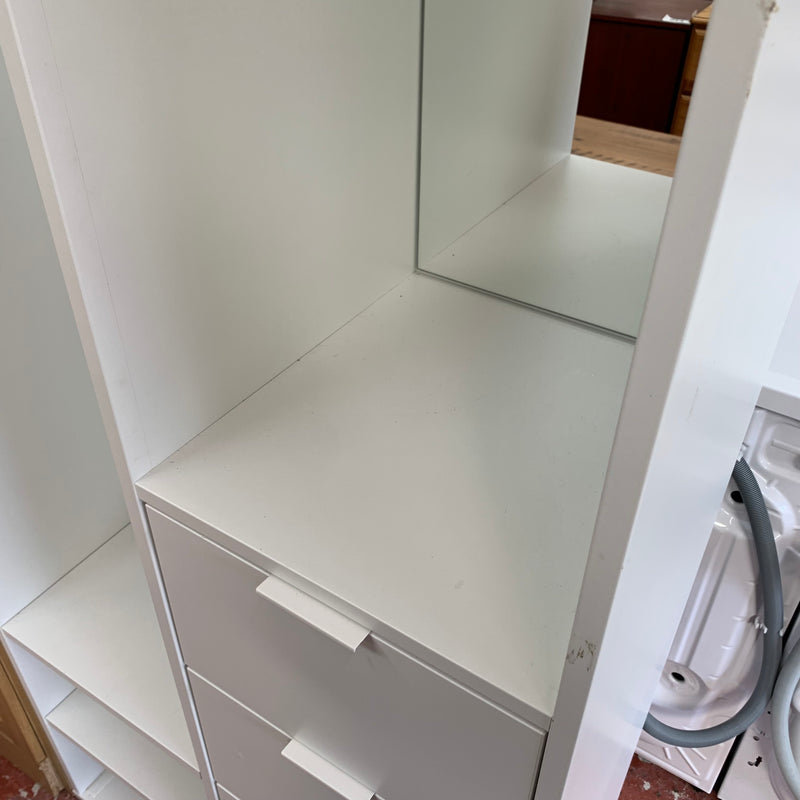 Single wardrobe
