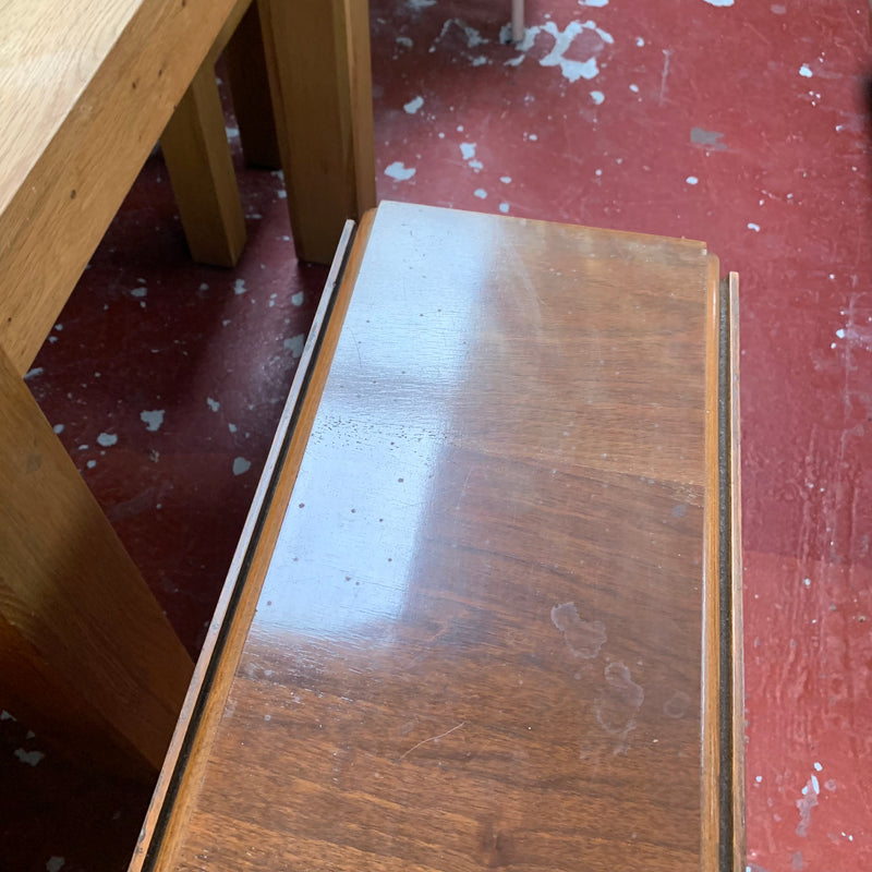 Butterfly table