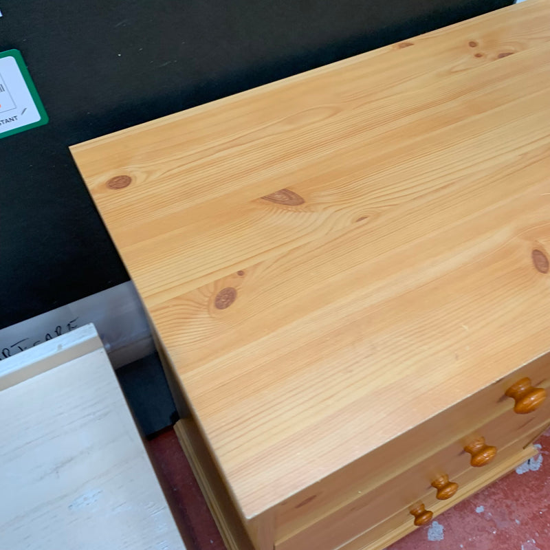 Chest of drawers