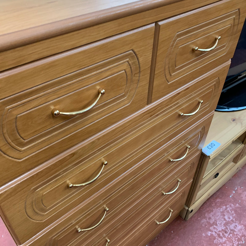 Chest of drawers