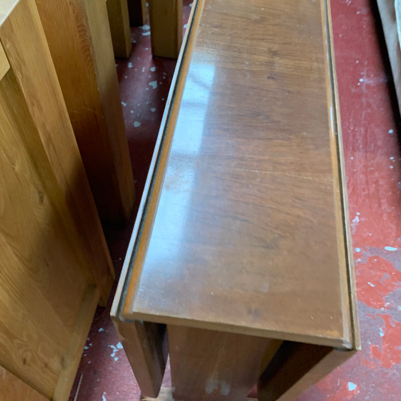 Butterfly table