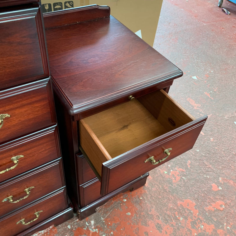 Bedroom set