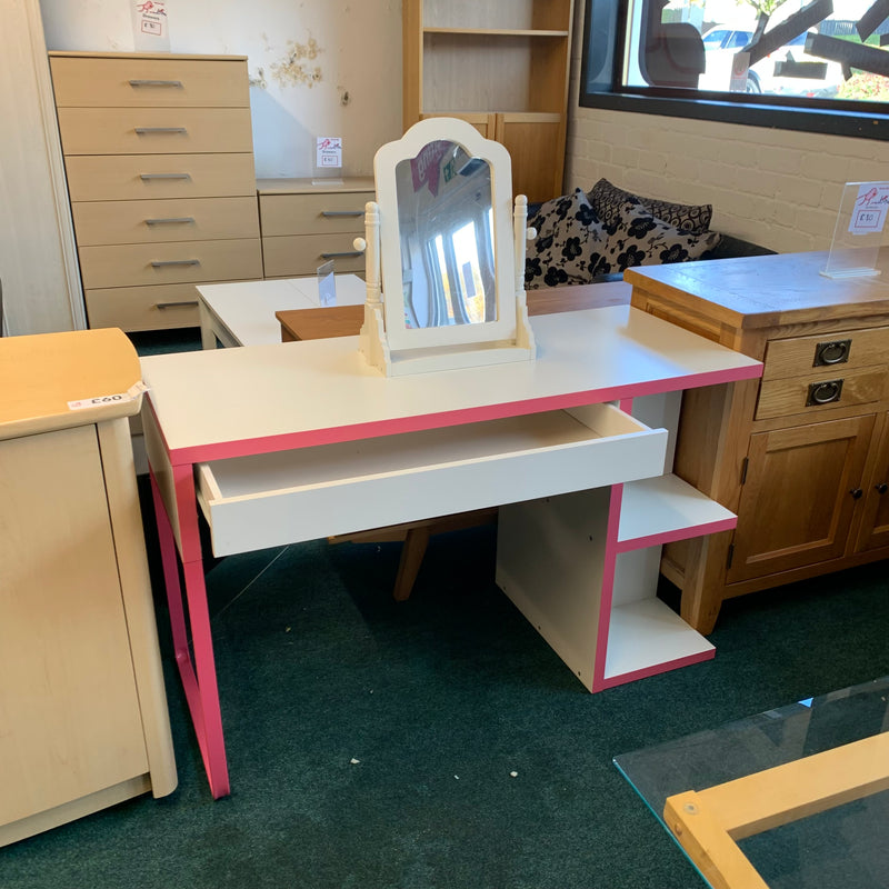 Dressing table