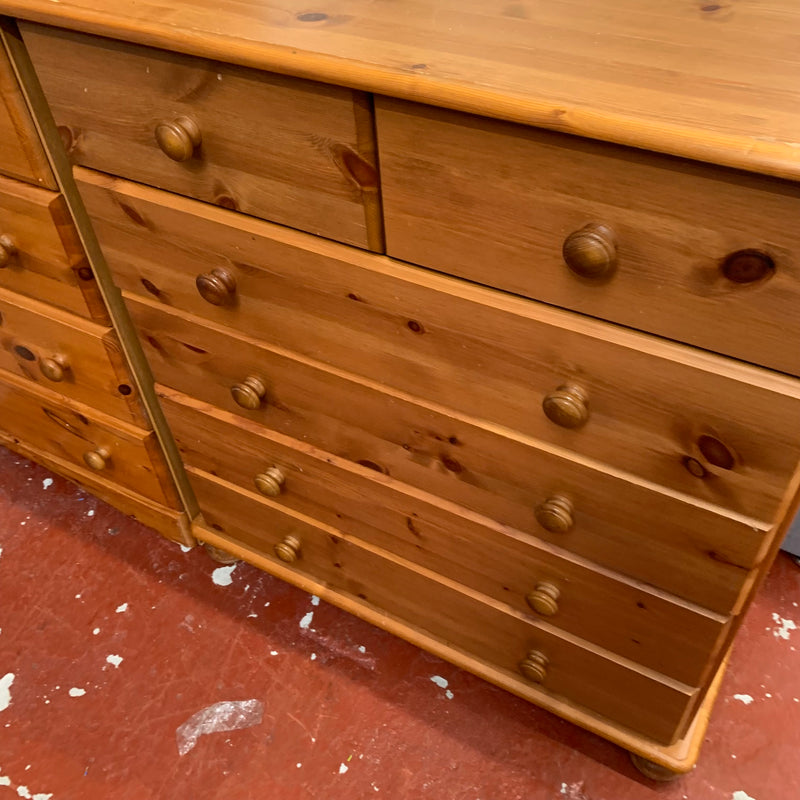 Chest of drawers