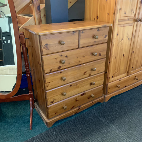 Chest of drawers