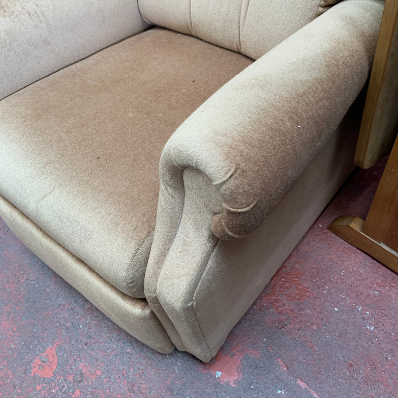 Rise and recliner armchair